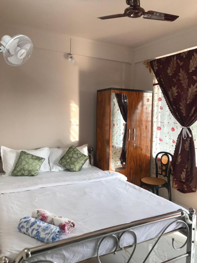 Living Roots Lodge 체라푼지 외부 사진